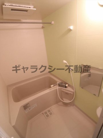 バス・シャワールーム　浴室乾燥機能付き