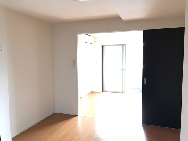 居室・リビング　開放感のあるゆったりとしたお部屋です♪