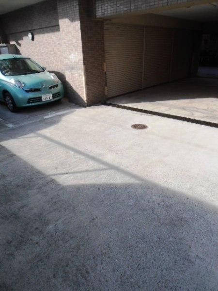 駐車場　☆敷地内駐車場（空要確認☆