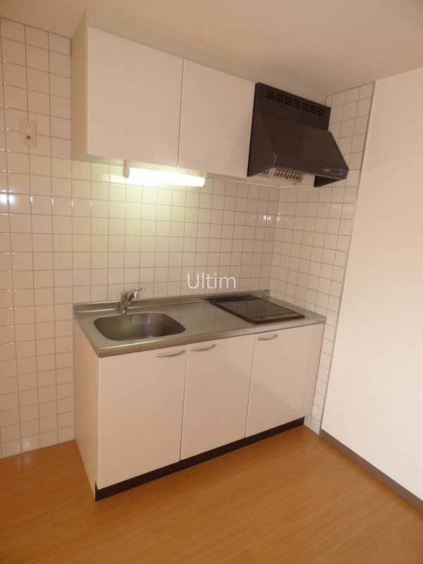 キッチン　別部屋のお写真です。ご参考までに！