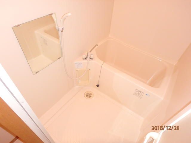バス・シャワールーム　お風呂です