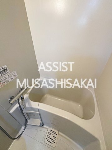 バス・シャワールーム　写真：設備同仕様の別物件です