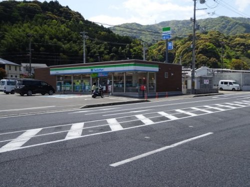 コンビニ　ファミリーマート 海南重根店様（コンビニ）まで1417m