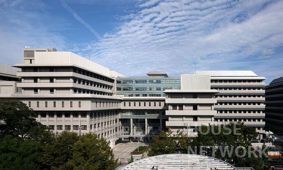 病院　京都府立医科大学附属病院（病院）まで887m