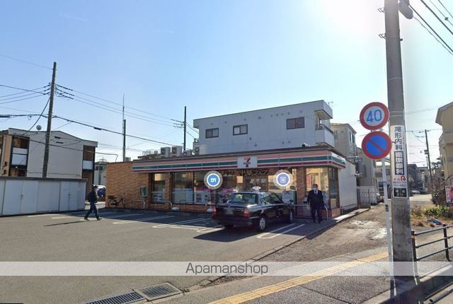 コンビニ　セブンイレブン（コンビニ）まで304m