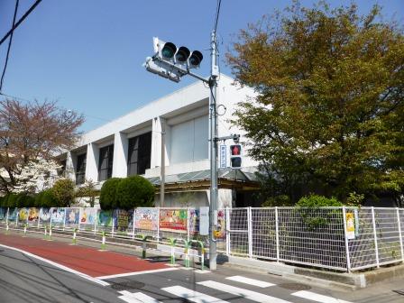 小学校　世田谷区立烏山小学校（小学校）まで1476m