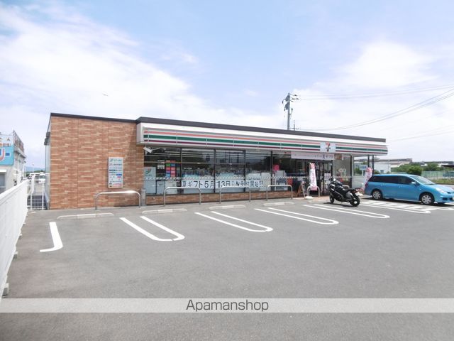 コンビニ　セブンイレブン安来飯島店（コンビニ）まで850m