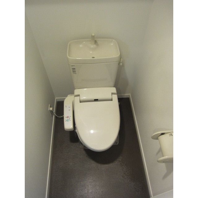 トイレ　同物件別部屋のお写真になります。現況優先です。