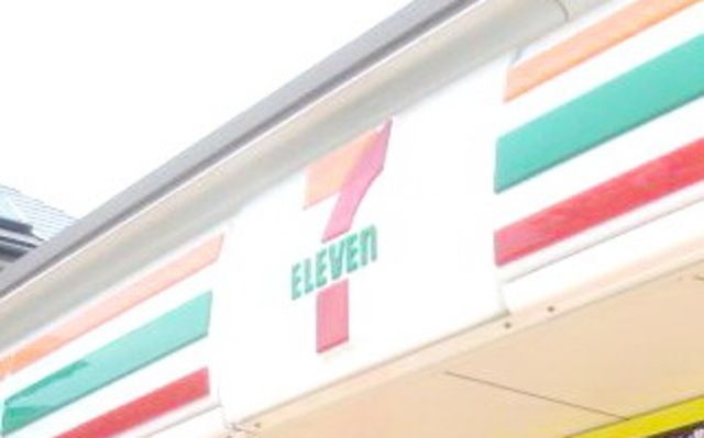 コンビニ　セブンイレブン博多駅南店（コンビニ）まで454m