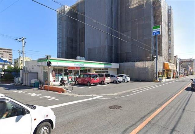 コンビニ　ファミリーマート野田1丁目店（コンビニ）まで731m