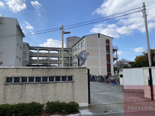 小学校　豊中市立新田南小学校（小学校）まで675m