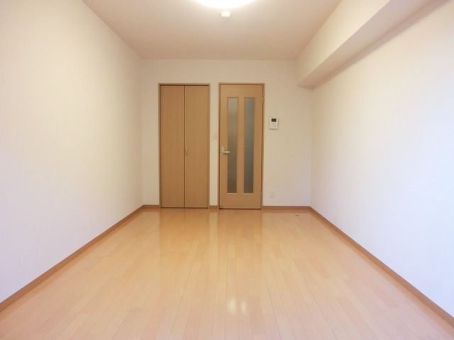 居室・リビング　人気のフローリングのお部屋です