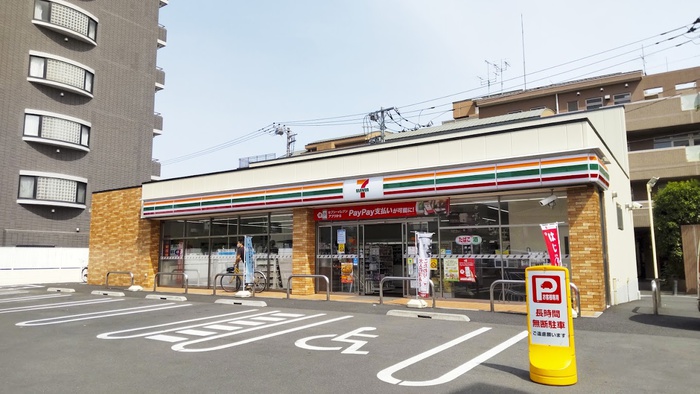 コンビニ　セブンイレブン（コンビニ）まで333m
