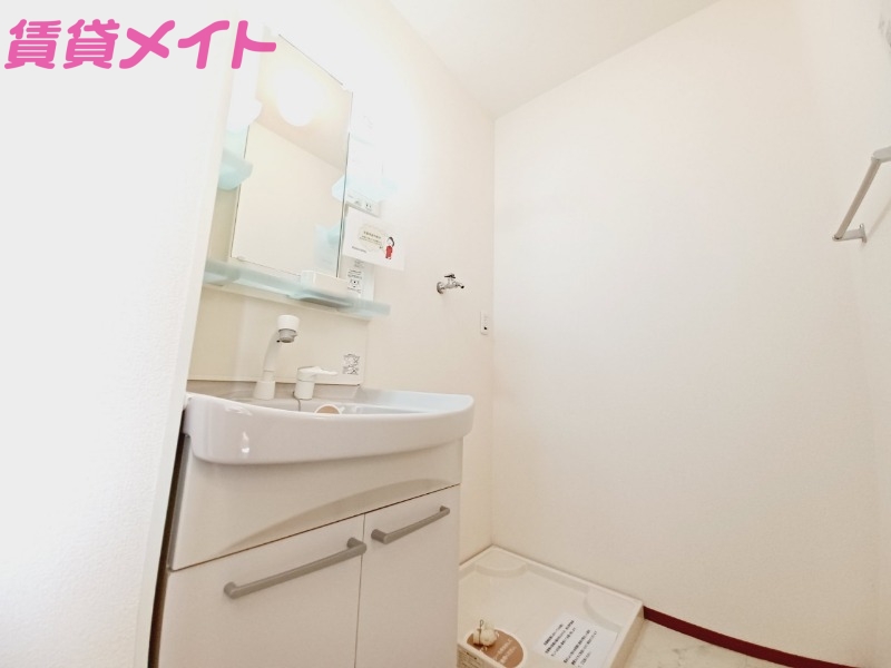 洗面設備　同型参考写真