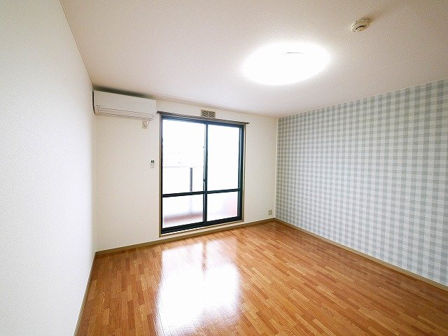 その他部屋・スペース　使い勝手のいい寝室です