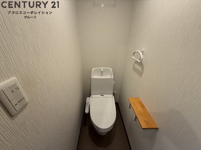 トイレ　温水洗浄便座完備