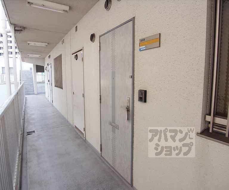 その他設備　玄関ドアです。