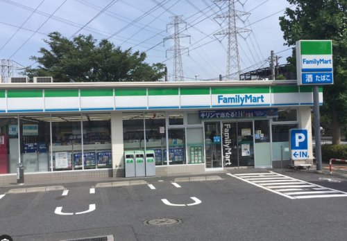 コンビニ　ファミリーマート松山港南台ガーデン店（コンビニ）まで271m