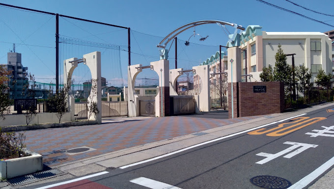 小学校　名古屋市立小坂小学校（小学校）まで787m