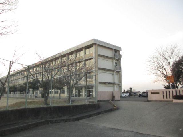 中学校　鈴鹿市立創徳中学校（中学校）まで1029m