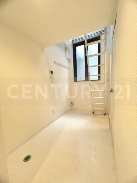 居室・リビング　※他の部屋の写真です。