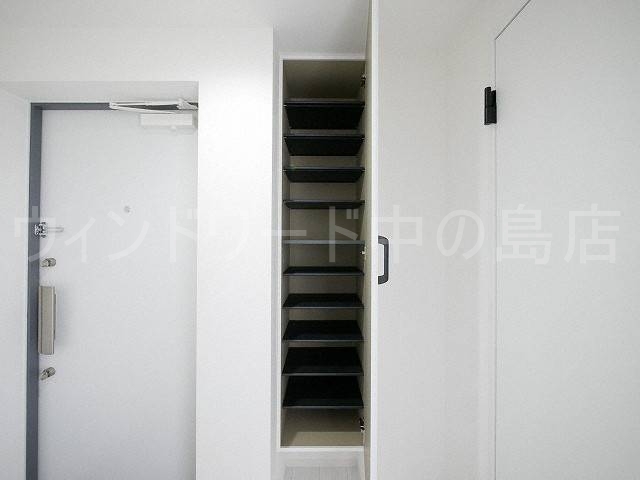 玄関　詳細は、ウィンドワード中の島店までご相談下さい。