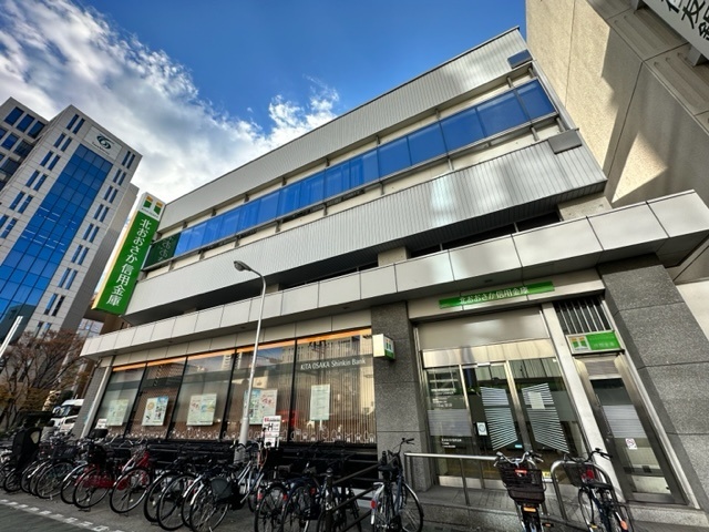 銀行　北おおさか信用金庫十三東支店（銀行）まで501m