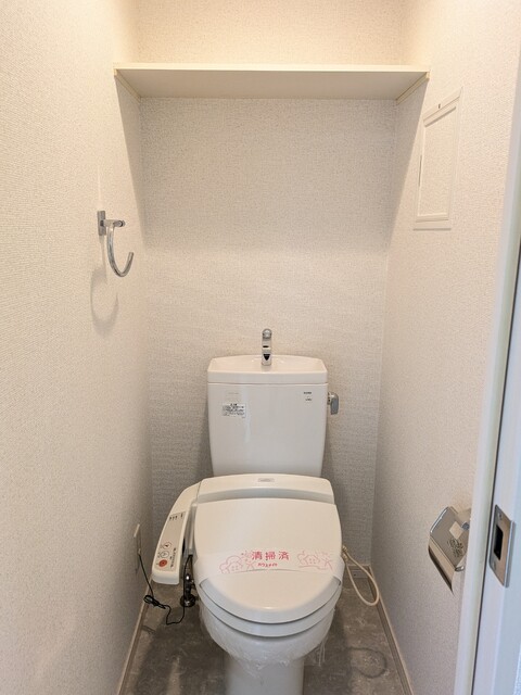 トイレ　★トイレは嬉しい洗浄機能付き便座です♪★