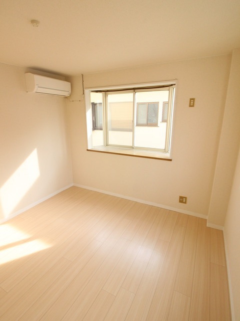居室・リビング　写真は別の部屋のものです