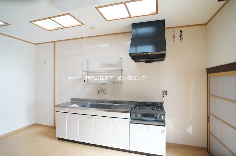キッチン　天窓が他にはないアクセント★