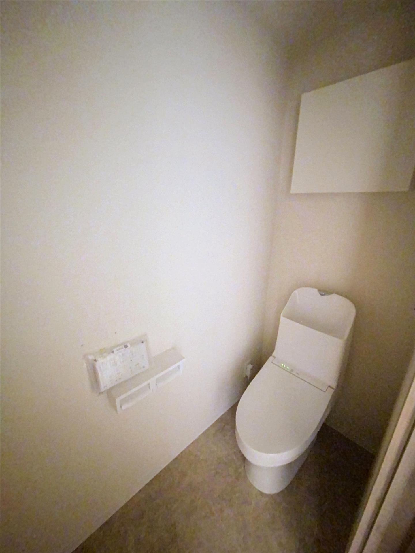 トイレ　ほかのお部屋の写真を使用しております。