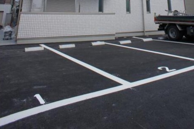 駐車場　駐車場