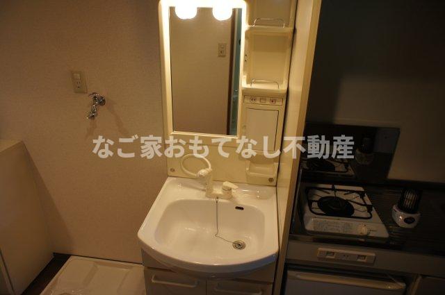 洗面設備　※写真は別号室