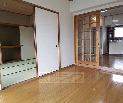 2DK Mansion in Shimogyo-ku, Kyoto — photo 3 of 3
