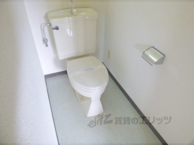 上阿達谷口マンションのトイレ写真