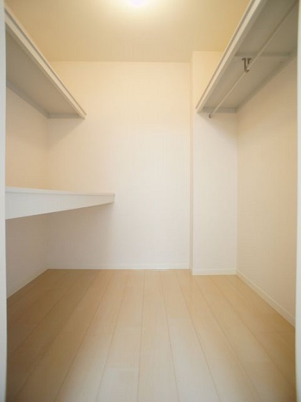 収納　ウォークインクロゼット付きでお部屋はスッキリ♪
