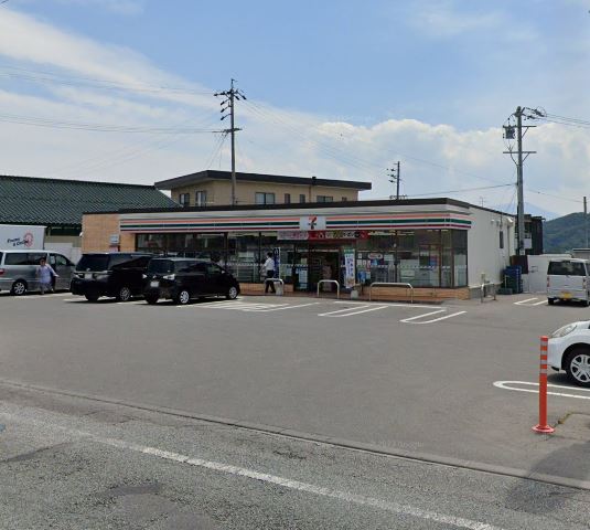 コンビニ　セブンイレブン 小諸南町店（コンビニ）まで477m