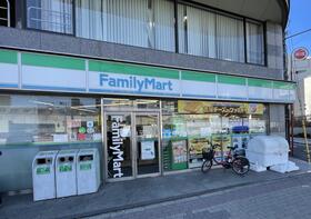 コンビニ　ファミリーマート北品川三丁目店（コンビニ）まで437m