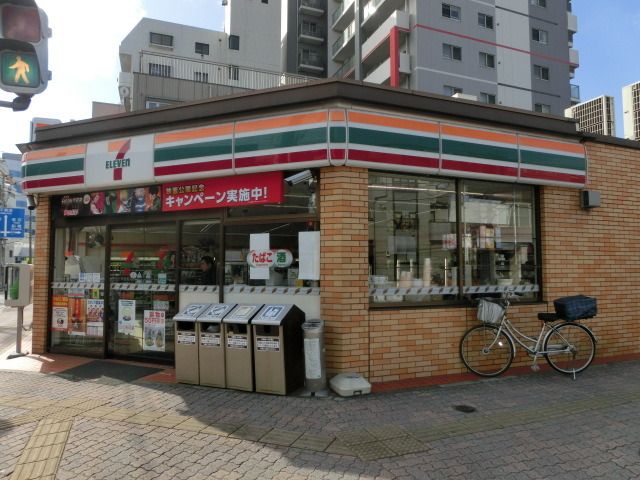 コンビニ　セブンイレブン（コンビニ）まで50m