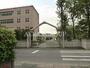 中学校　八潮市立八潮中学校（中学校）まで823m