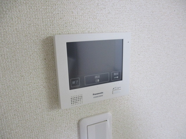 セキュリティ　モニター付きインターホンなので来客時も安心です