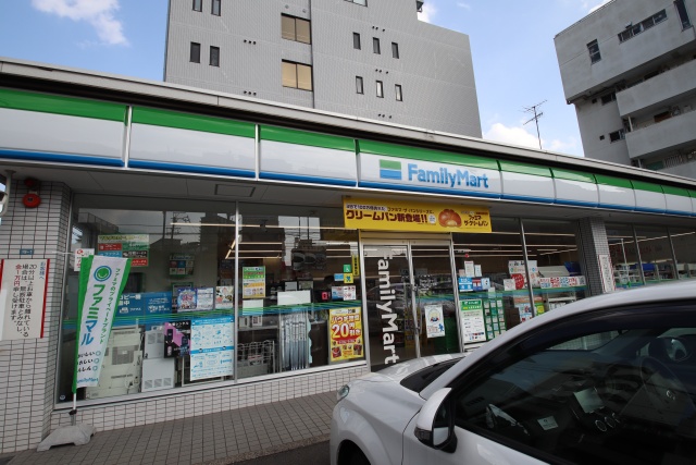 コンビニ　ファミリーマート 千種今池一丁目店（コンビニ）まで200m
