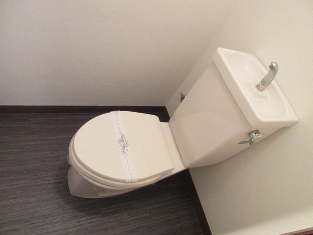 トイレ　WC