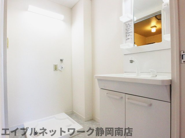洗面設備　忙しい朝には欠かせない洗面所です