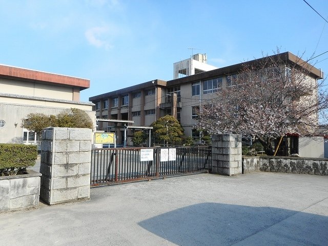 その他　御野小学校まで850m