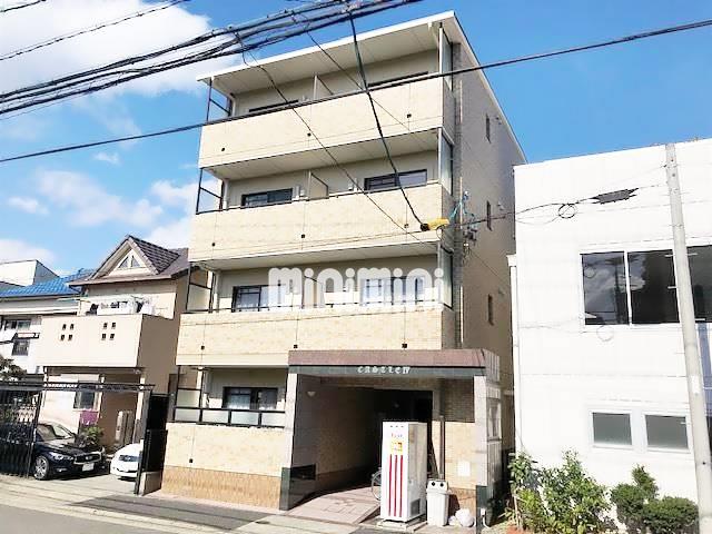 建物外観　タイル張りのオシャレな外観