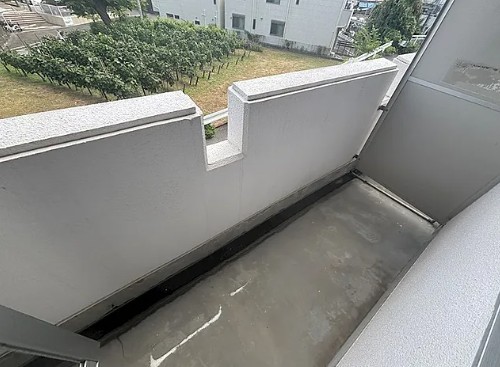 ブルーライン 岸根公園駅 徒歩8分 6階建 築40年の内装写真
