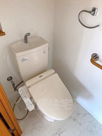 プロパレス上新庄レフィナードのトイレ写真