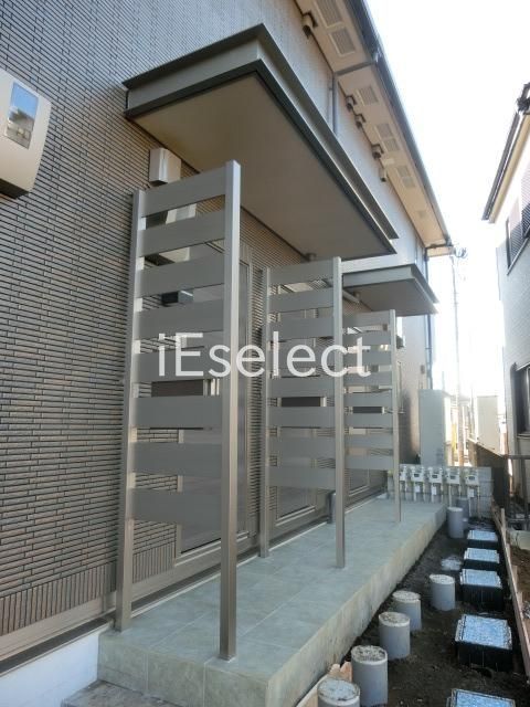 エントランス　玄関へのアプローチ