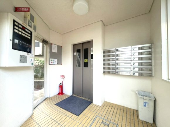 ＪＲ東海道本線 千里丘駅 徒歩5分 7階建 築40年の外観写真